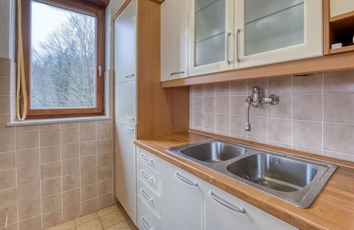 Brod Moravice Apartment | Nice apartment for 4 people with WIFI, hot tub, TV and balcony