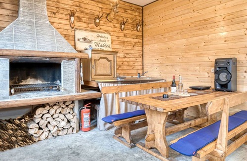 Brod Moravice Apartment | Nice apartment for 4 people with WIFI, hot tub, TV and balcony
