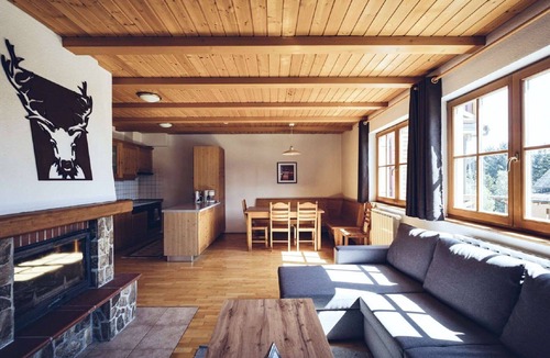 Hocko Pohorje Apartment | Nice apartment for 4 people with pool, WIFI, TV, balcony, pets allowed and panoramic view