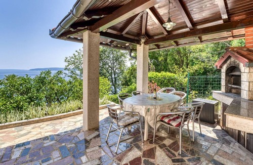 Medveja Apartment | Nice apartment for 4 people with A/C, WIFI, TV and patio