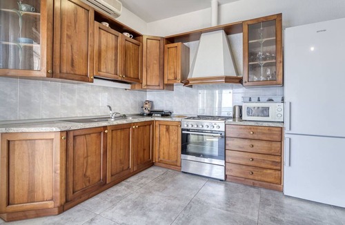 Medveja Apartment | Nice apartment for 6 people with A/C, WIFI, TV and patio