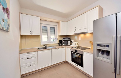 Dusina Apartment | Nice apartment for 8 guests with A/C, WIFI, private pool, TV and terrace