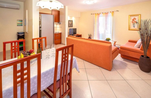 Vantacici Apartment | Nice apartment in Porat - Malinska