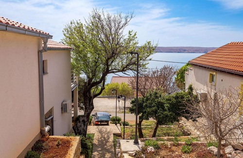 Baric Draga Apartment | Nice apartment in Baric Draga with WiFi