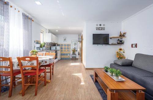 Porec Apartment | Nice apartment in Baderna