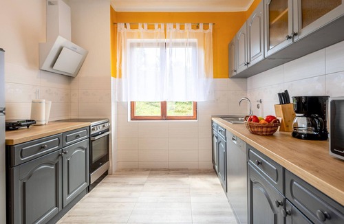 Veli Brgud Apartment | Nice apartment in Bresca with WiFi