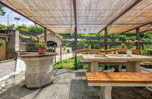 Veli Brgud Apartment | Nice apartment in Bresca with WiFi
