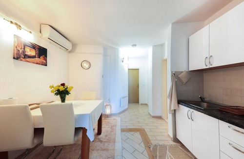 Dugis Apartment | Nice apartment in Makarska