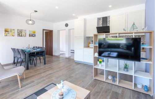 Opuzen Apartment | Nice Apartment In Opuzen With Wifi