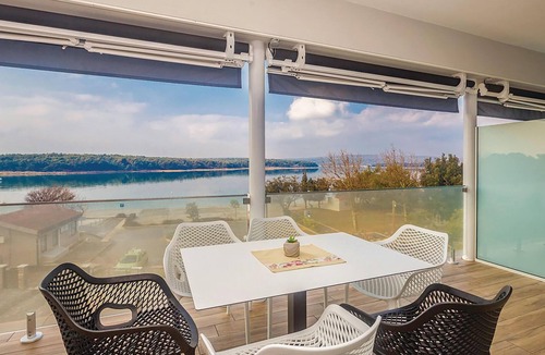 Punat Apartment | Nice apartment in Punat with house sea view
