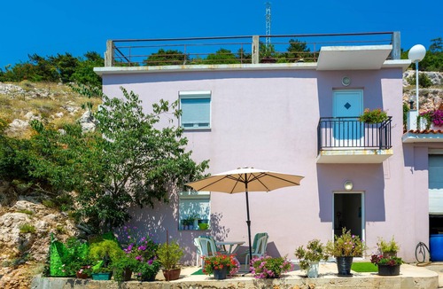 Stara Baska Apartment | Nice apartment in Stara Baska with house sea view