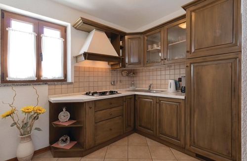 Cere House | Nice home in Badnjevari with WiFi