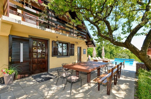 Bedenica House | Nice home in Bedenica with sauna