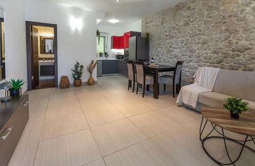 Blace House | Nice home in Blace with kitchen
