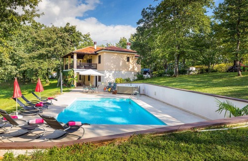 Jursici House | Nice home in Bonasini