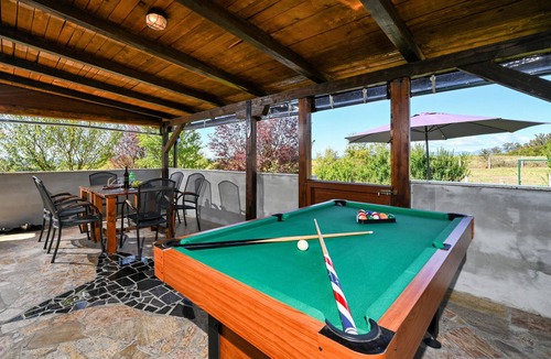 Pisarovina House | Nice home in Bratina with WiFi