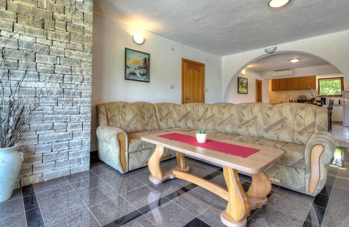 Plovanija House | Nice home in Buje with WiFi