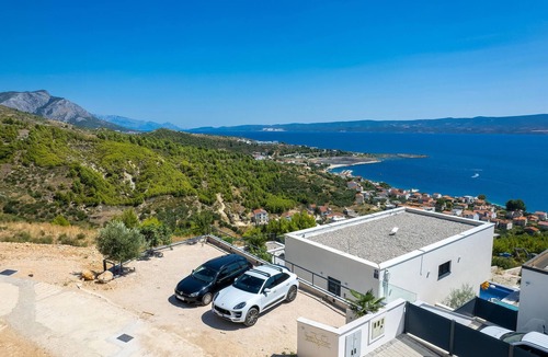Dugi Rat House | Nice home in Dugi rat