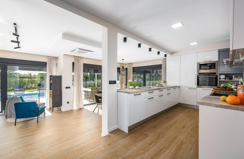 Jehnici House | Nice home in Jehnici with WiFi