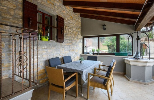 Gracisce House | Nice home in Mandalencici with kitchen