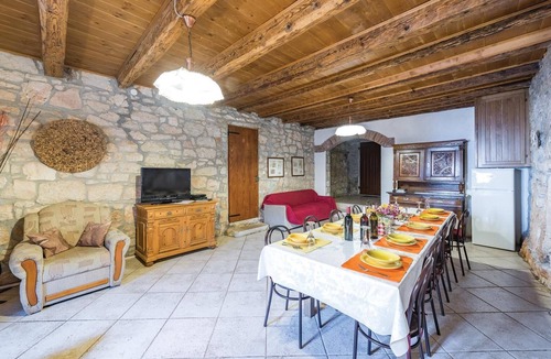 Markovac House | Nice home in Markovac