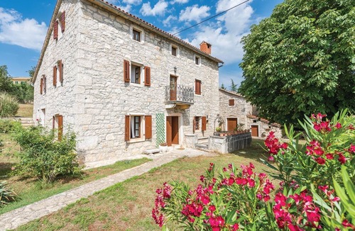 Markovac House | Nice home in Markovac
