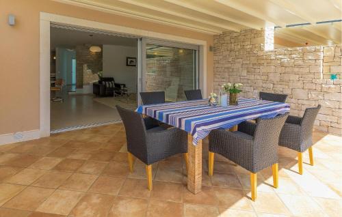Krizine House | Nice Home In Umag With House Sea View