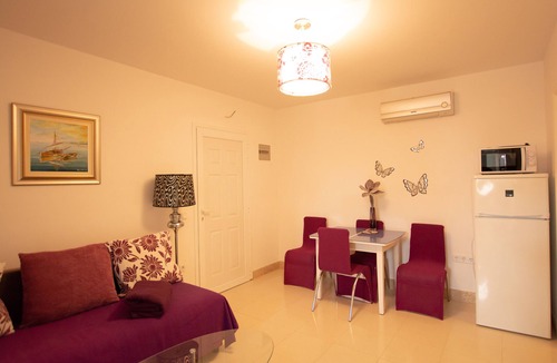 Funtana Apartment | Noa Apartment - 103 - Cachette Lavande - with Pool - Funtana - Poreč
