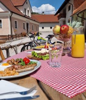 Cerknica House | Notranjska hiša - traditional country house, close to the world attraction Cerknica lake