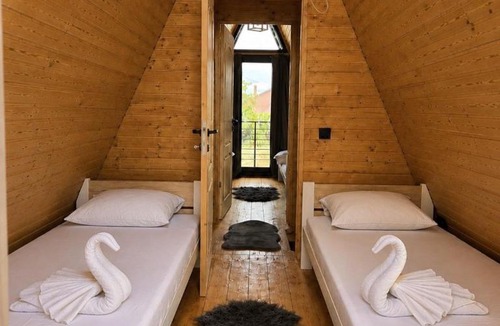 Ocna Mures Ski Chalet | Ocna Frame - A Frame cu Jacuzzi si Terasa
