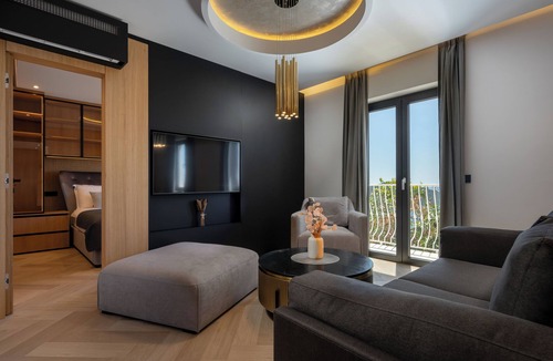 Ploce Apartment | Old City Viewpoint by Dubrovnik view