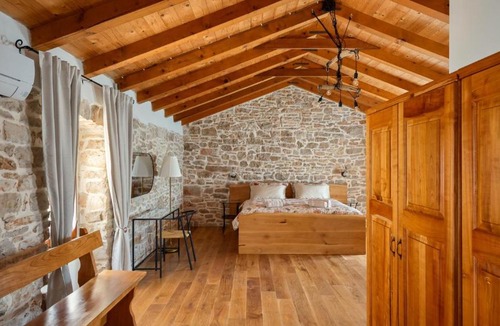 Vardica Villa | Old House Grota by Villas Guide