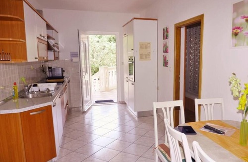 Simuni House | Olive House