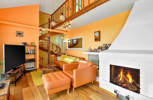 Sveti Juraj na Bregu House | On a small hill in Me?imurj, is located this beautiful vacation home with pool.