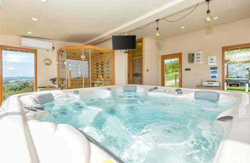 Sveti Juraj na Bregu House | On a small hill in Me?imurj, is located this beautiful vacation home with pool.