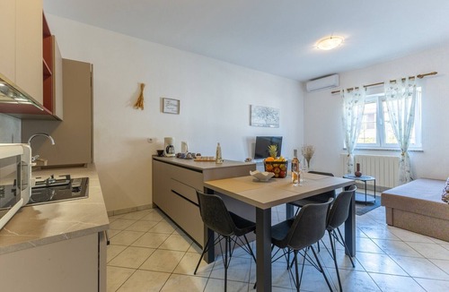 Cervar Apartment | One-Bedrom Apartment Klaudio