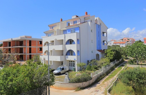 Okrug Gornji Apartment | One bedroom apartment with terrace and sea view Bušinci, Čiovo (A-18800-d)
