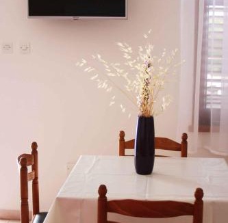 Povile Apartment | One-Bedroom Apartment Novi Vinodolski near Sea 7