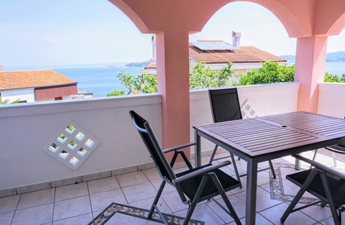 Crveni Vrh Apartment | One bedroom apartment with balcony and sea view Crveni Vrh, Umag (A-27181-a)
