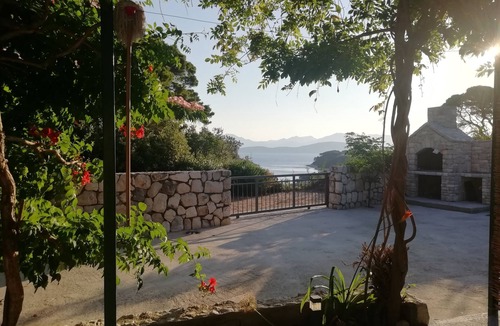 Kobas Apartment | One bedroom apartment with terrace and sea view Cove Saplunara, Mljet (A-4896-b)