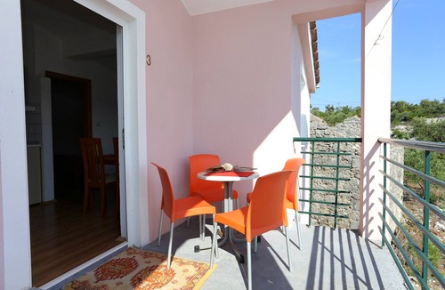 Putnikovic Apartment | One bedroom apartment near beach Žuronja, Pelješac (A-10123-a)