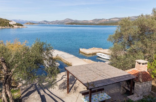 Putnikovic Apartment | One bedroom apartment near beach Žuronja, Pelješac (A-10134-c)