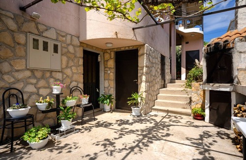 Stari Grad Apartment | One bedroom apartment with balcony Stari Grad, Hvar (A-18458-b)