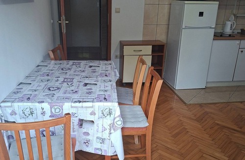 Drvenik Apartment | One bedroom apartment near beach Drvenik Donja vala (Makarska) (A-6658-c)