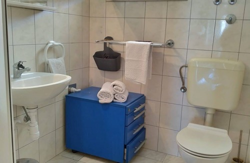 Jesenice Apartment | One bedroom apartment with balcony and sea view Sumpetar, Omiš (A-11798-b)