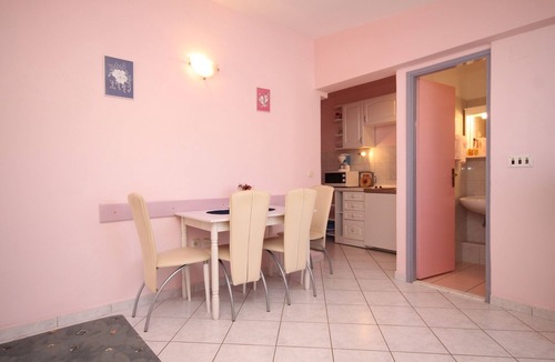 Kukljica Apartment | One bedroom apartment with balcony Kukljica, Ugljan (A-8400-b)