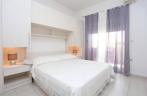 Ratac Apartment | One bedroom apartment with terrace Makarska (A-16430-a)