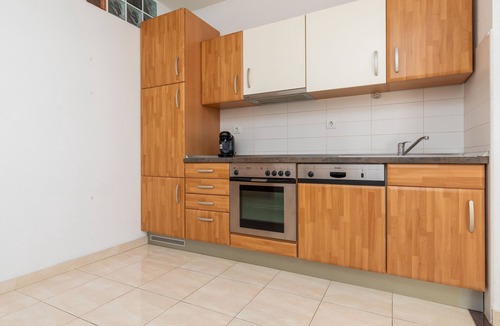 Ratac Apartment | One bedroom apartment with balcony and sea view Makarska (A-22017-a)