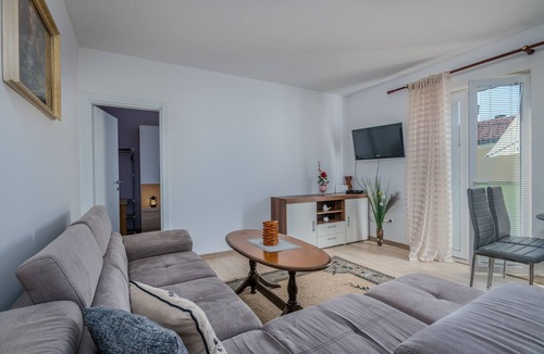 Milovcici Apartment | One bedroom apartment with balcony Milovcici, Krk (A-19308-a)