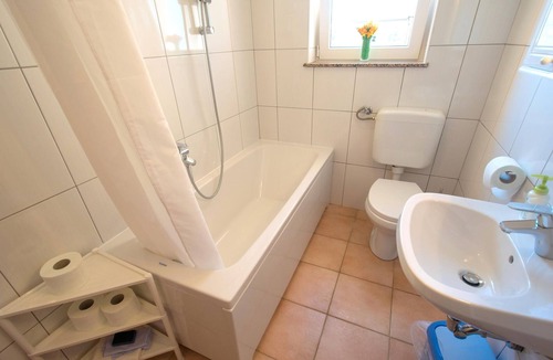 Porat Apartment | One bedroom apartment with terrace Porat, Krk (A-20444-a)